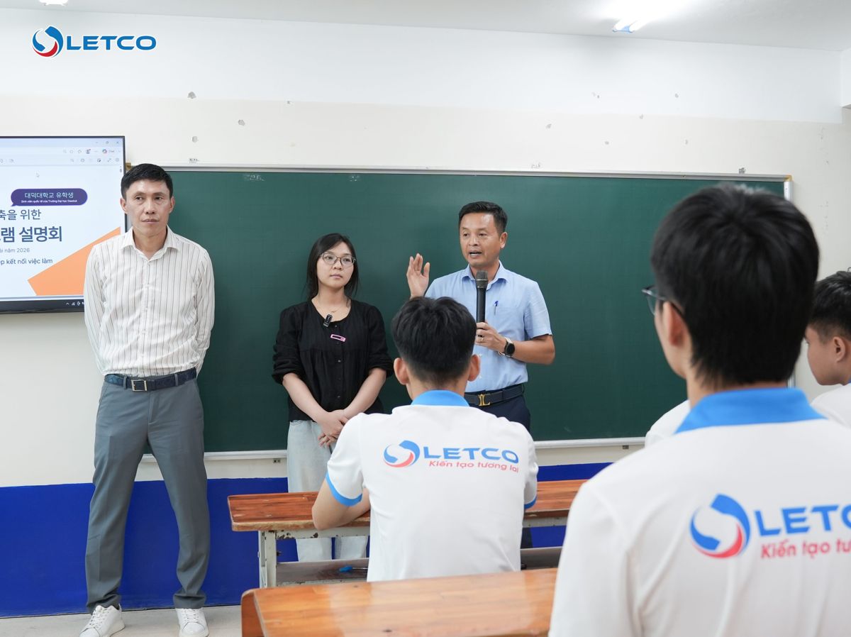 Đoàn Đại học Daeduk thăm lớp học viên LETCO
