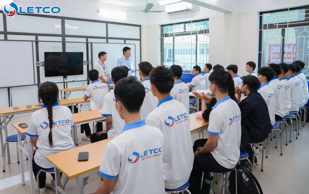 Lớp học viên chuẩn bị du học Hàn Quốc